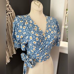 SHEIN ditsy daisy wrap top. Wear different ways.
